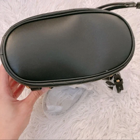 Gucci Black Quilted Backpack - Picture 2 of 7